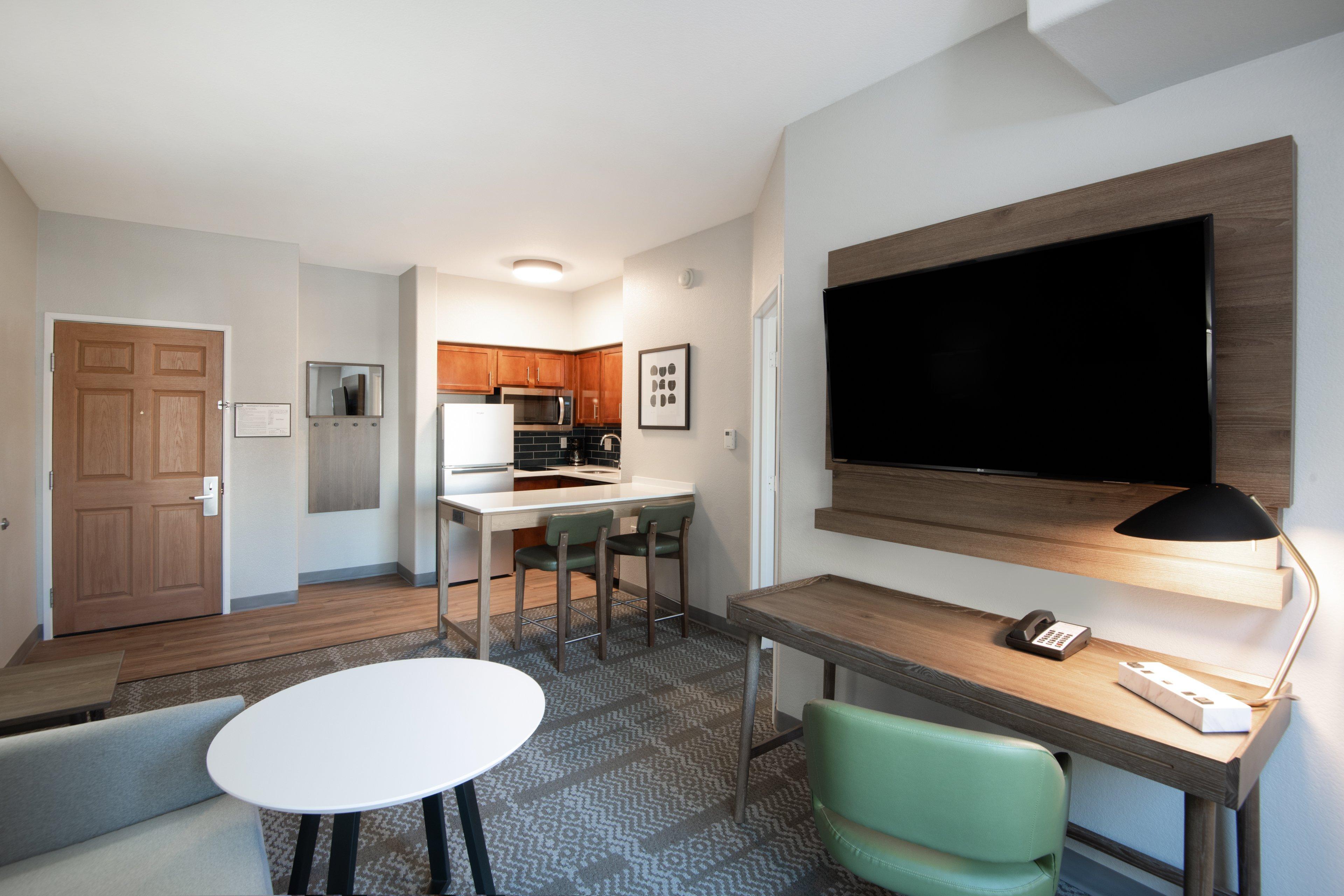 Staybridge Suites Phoenix Glendale Sports Dist By Ihg Exterior foto