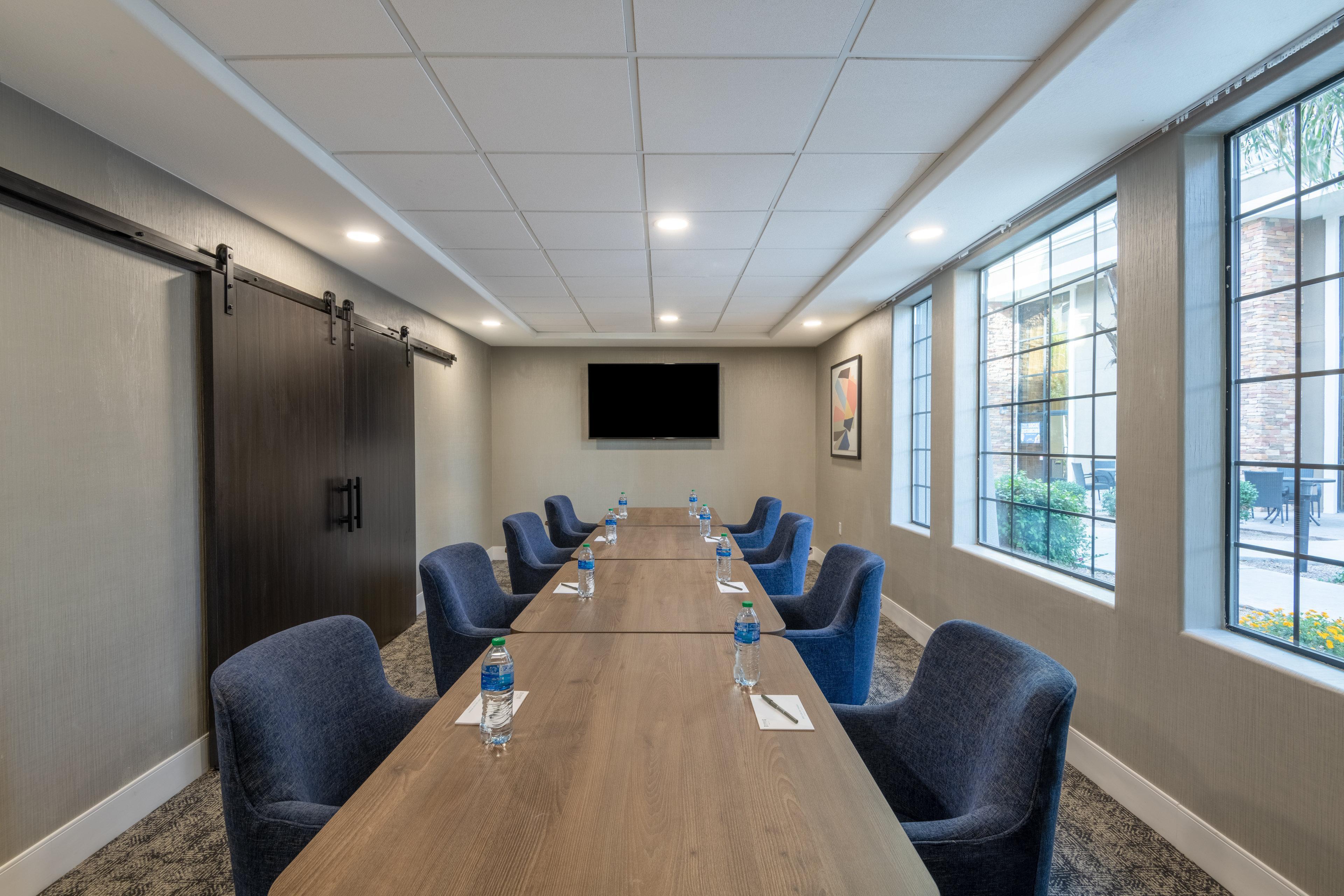Staybridge Suites Phoenix Glendale Sports Dist By Ihg Exterior foto